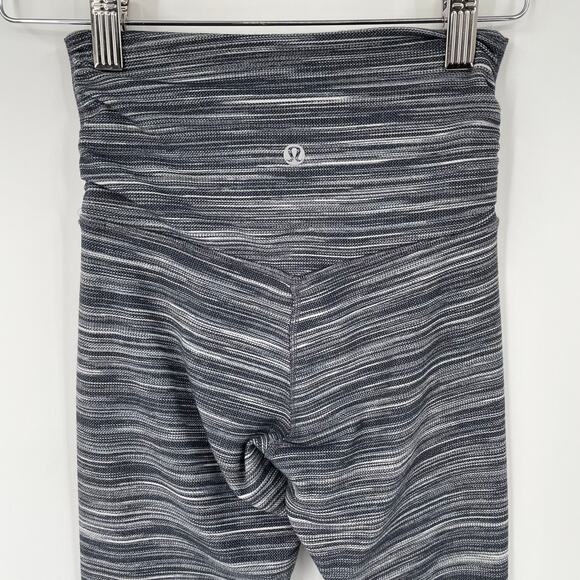 Lululemon Align High‎ Rise Crop Leggings 21" Cross Waist Size 2 - Picture 7 of 10